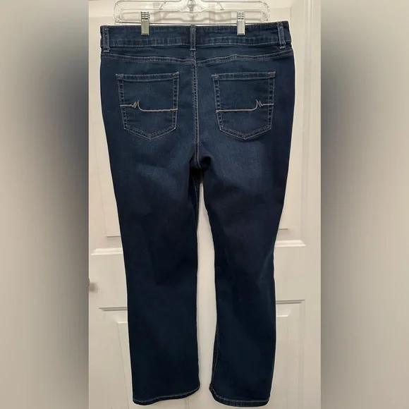 Maurices Mid-Rise Dark Wash Jeans Women’s Size 12 Short Stretch - Picture 5 of 6